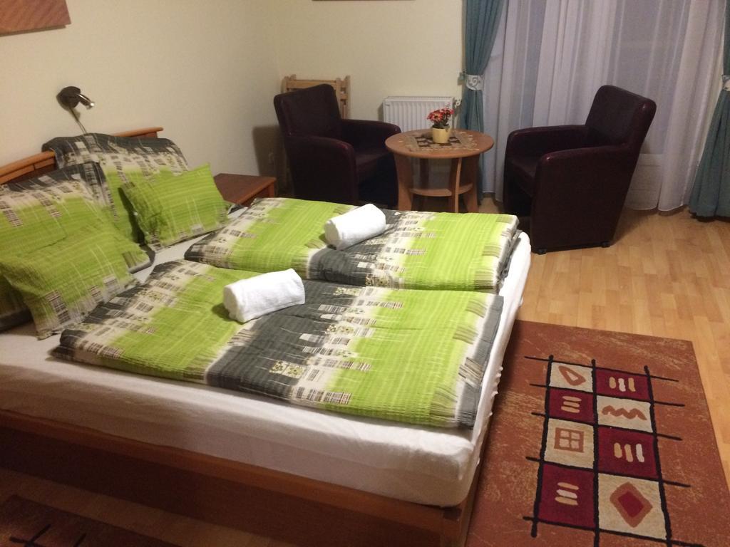 City Center Apartments Hévíz Екстериор снимка