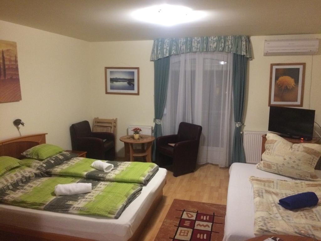 City Center Apartments Hévíz Екстериор снимка