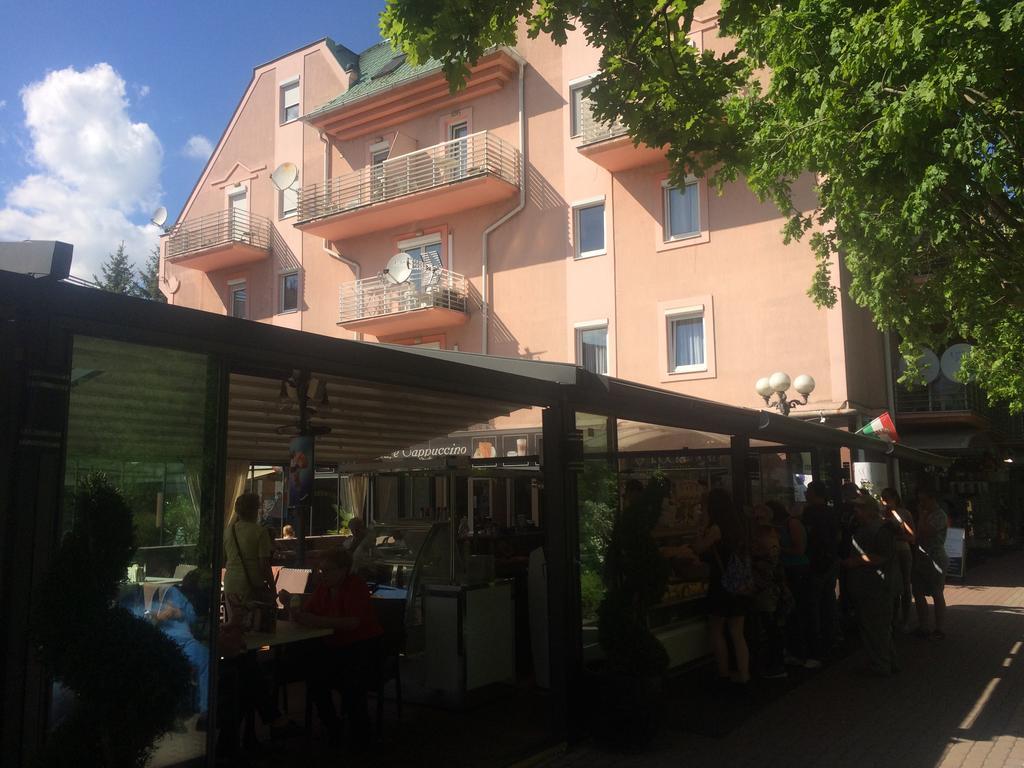 City Center Apartments Hévíz Екстериор снимка